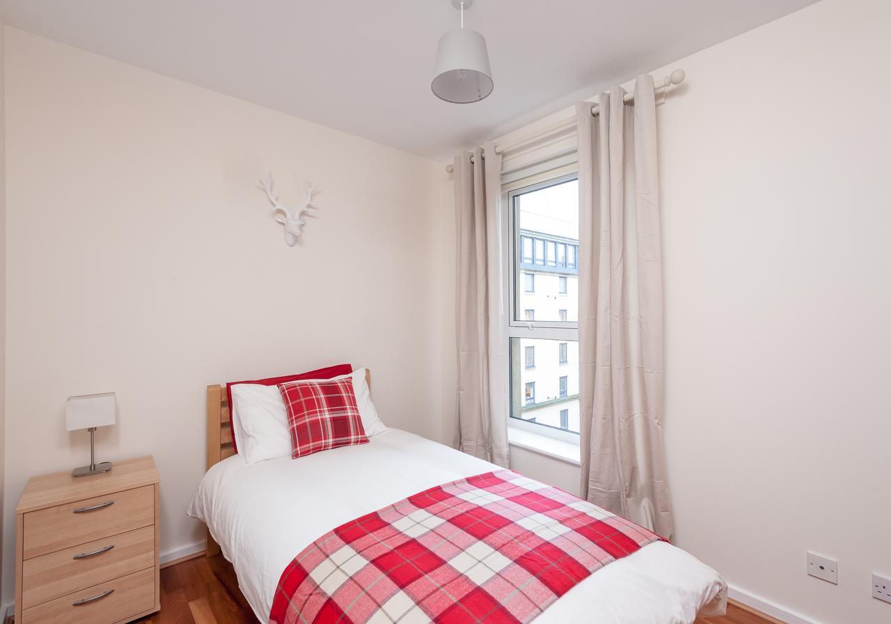 The Holyrood Park Residence Édimbourg Extérieur photo