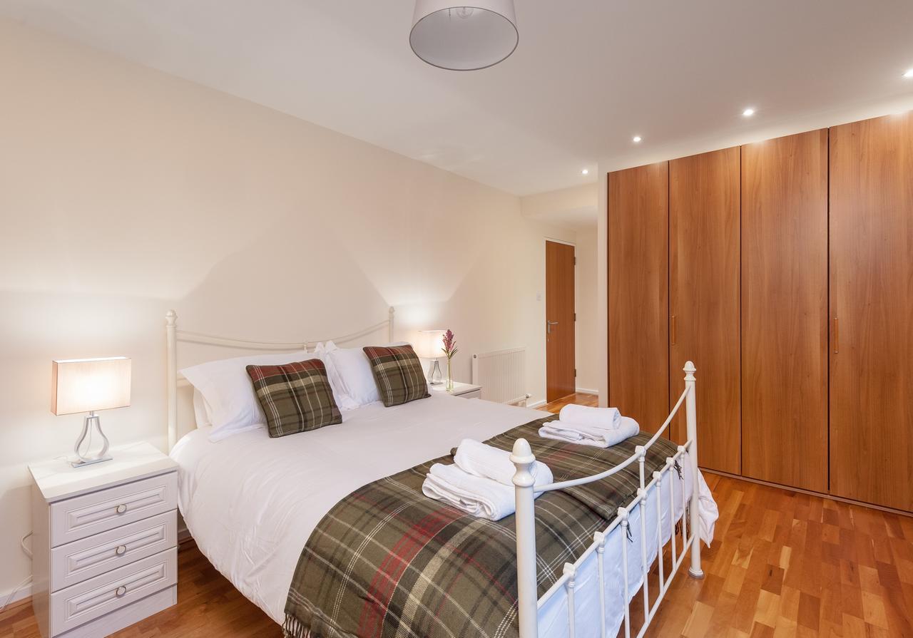 The Holyrood Park Residence Édimbourg Extérieur photo